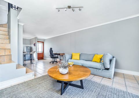 To Let 1 Bedroom Property for Rent in Rosebank Western Cape